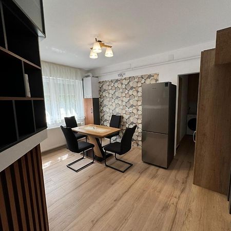 Bingo Apartman Cristuru Secuiesc Extérieur photo