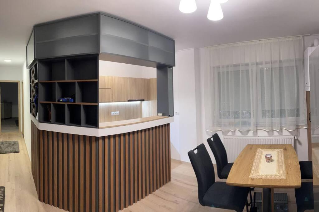 Bingo Apartman Cristuru Secuiesc Extérieur photo
