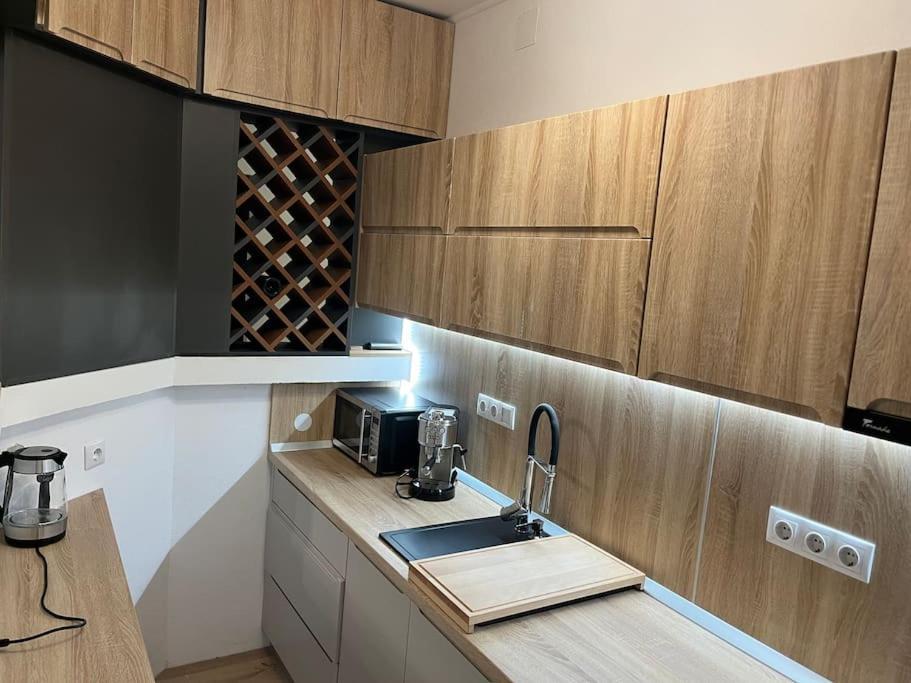 Bingo Apartman Cristuru Secuiesc Extérieur photo