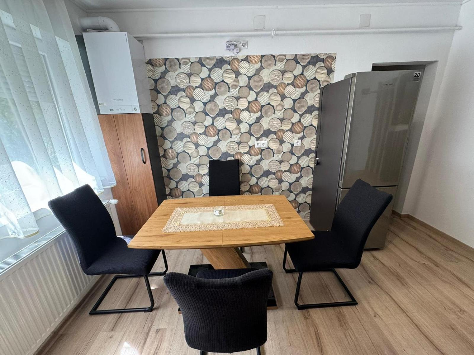 Bingo Apartman Cristuru Secuiesc Extérieur photo