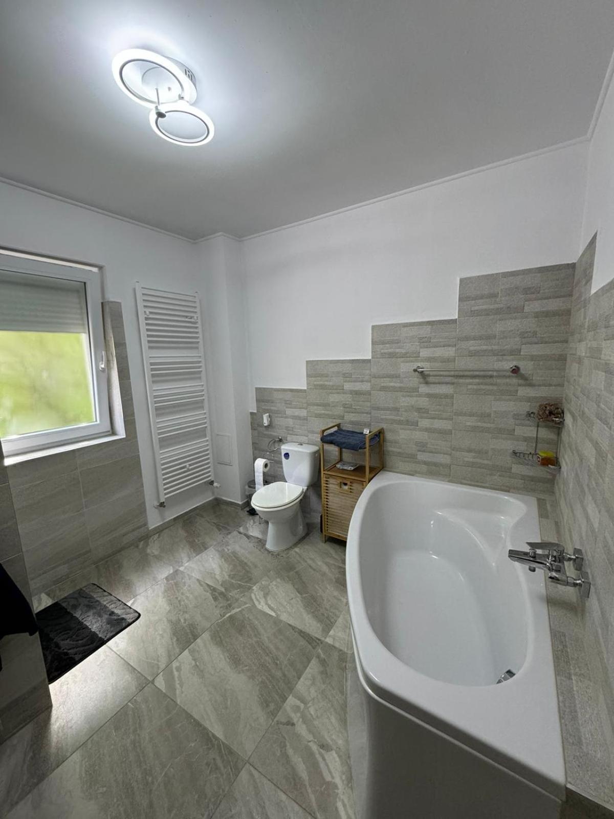 Bingo Apartman Cristuru Secuiesc Extérieur photo