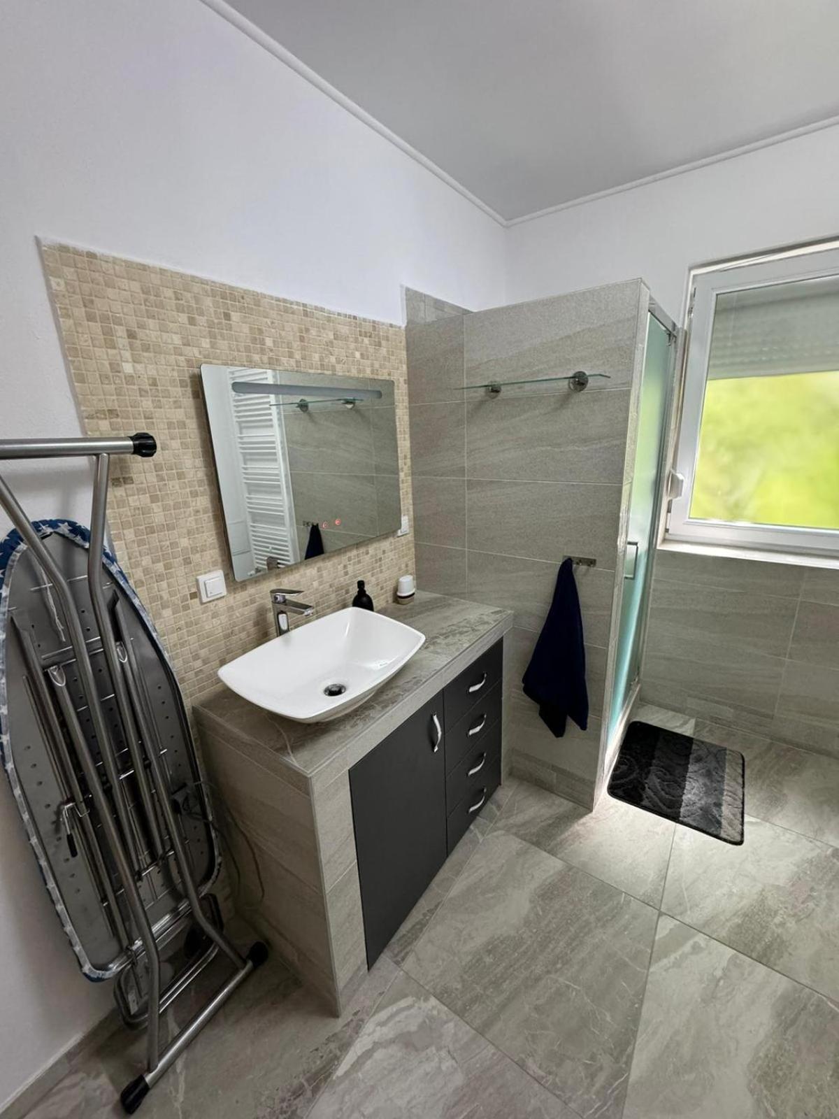 Bingo Apartman Cristuru Secuiesc Extérieur photo