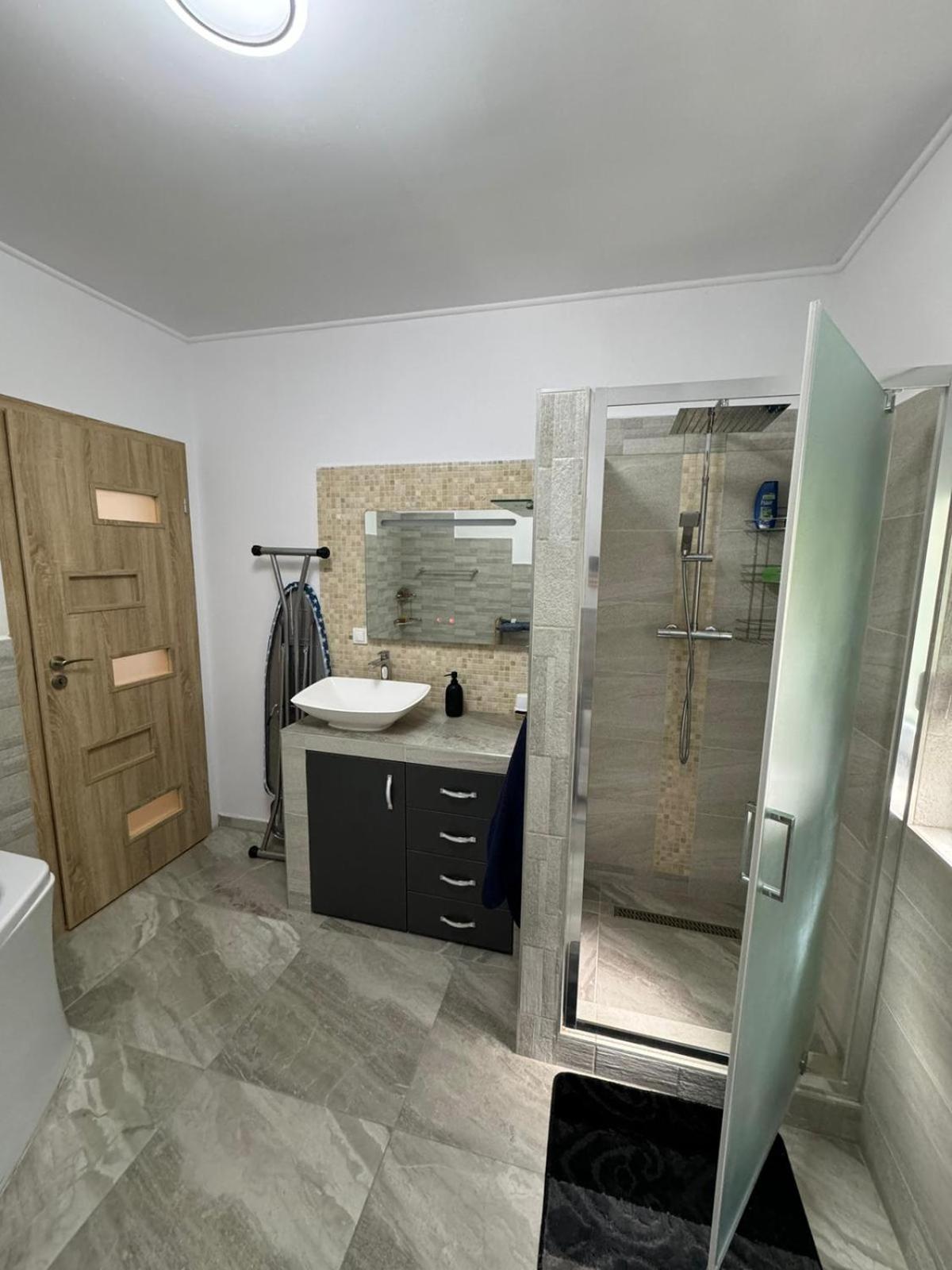 Bingo Apartman Cristuru Secuiesc Extérieur photo